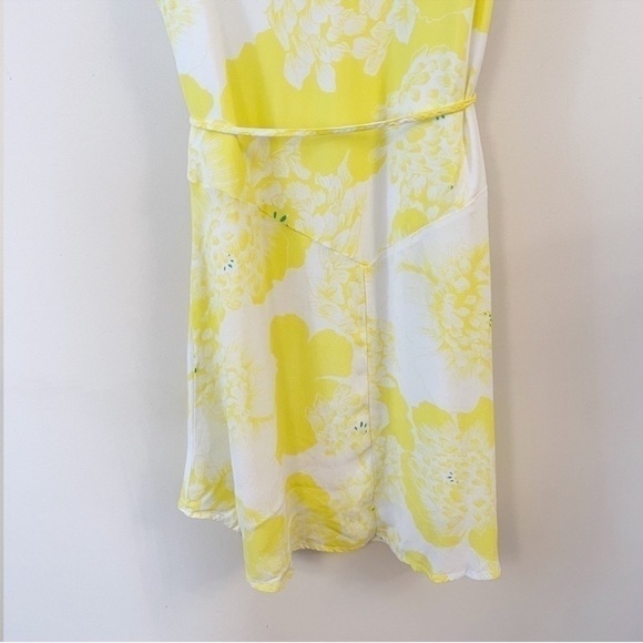Cupcakes & Cashmere Dayen Yellow Floral Print Tie Waist Sleeveless Dress Size M - Picture 6 of 9